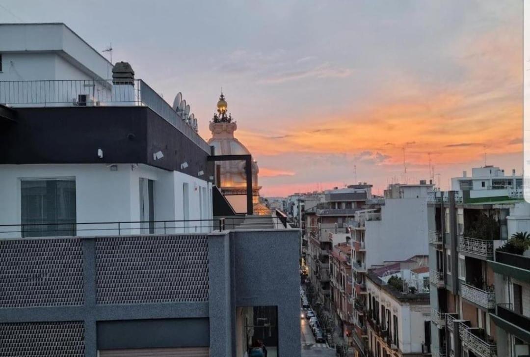 Attico Reale - In Centro, Tra Stazione E Bari Vecchia Exterior foto
